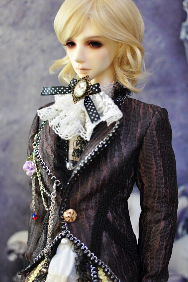 Brown suits set for 1/3 size BJD - Click Image to Close